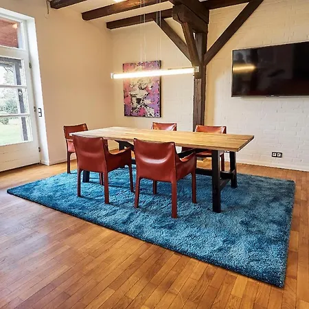 Anne's Farmhouse Hotel *